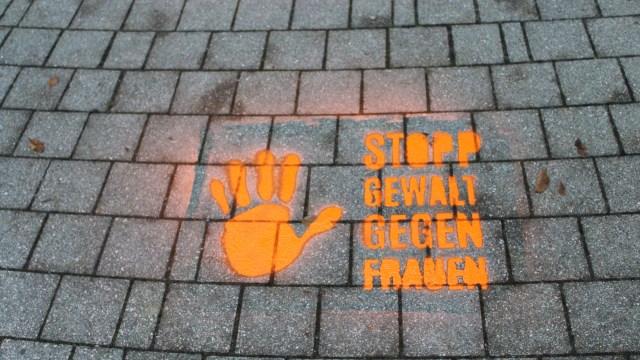 AWO Kreisverband Wesel bekennt Farbe und setzt Zeichen - „Orange Days“ – Stopp Gewalt gegen Frauen