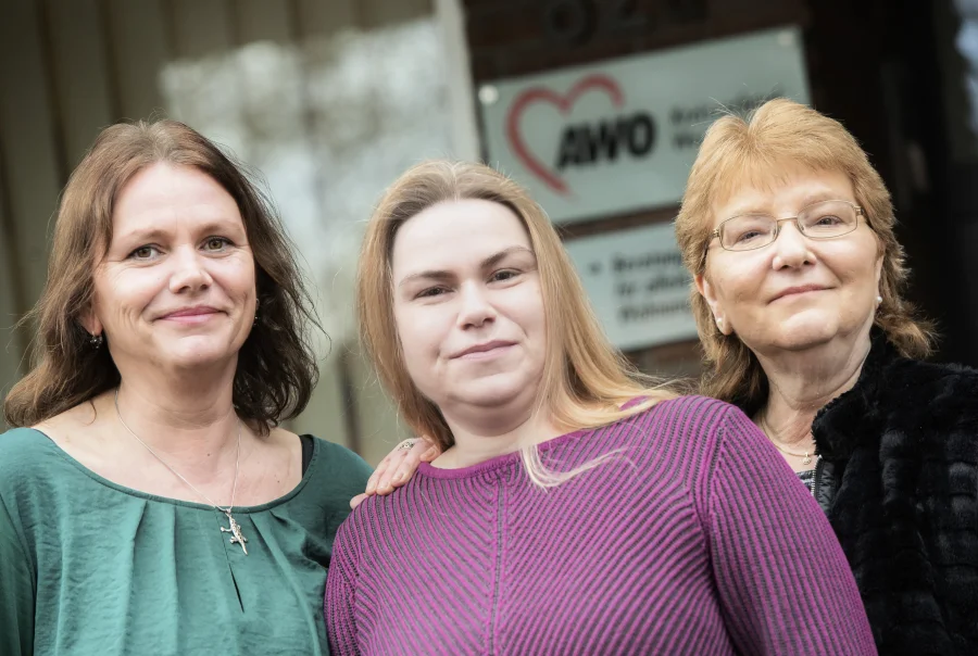 Anja Stahl, Yvonne Rosengart und Claudia Niedermeyer bilden das Team der Beratungsstelle in Dinslaken Anja Stahl, Yvonne Rosengart und Claudia Niedermeyer bilden das Team der Beratungsstelle in Dinslaken