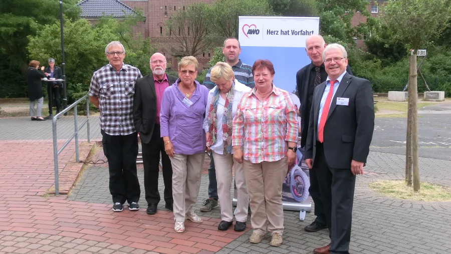 von links nach rechts: Jürgen Neervort, Willi Brechling, Sibylle Kisters, Sonja Gildemeister, Carsten Zimmermann, Ingrid Schwiderski, Bernhard Scheid, Jochen Gottke von links nach rechts: Jürgen Neervort, Willi Brechling, Sibylle Kisters, Sonja Gildemeister, Carsten Zimmermann, Ingrid Schwiderski, Bernhard Scheid, Jochen Gottke